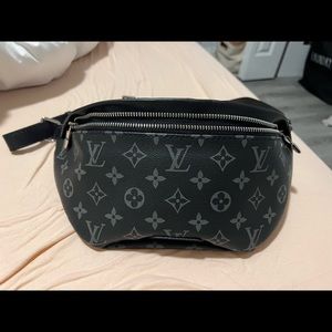 cross the body or buckle bumbag